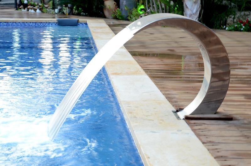 וילת שדה יצחק - מפל בבריכה כללי, סוויטות RS, וילה  בשדה יצחק וילות - Vila 4 U