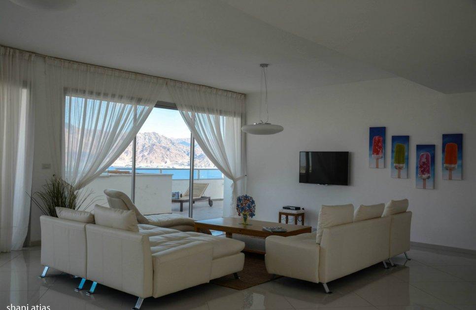 פנטהאוז מהחלומות - סלון מאובזר מתחם פנימי, פנטהאוז מהחלומות, וילה  באילת וילות - Vila 4 U