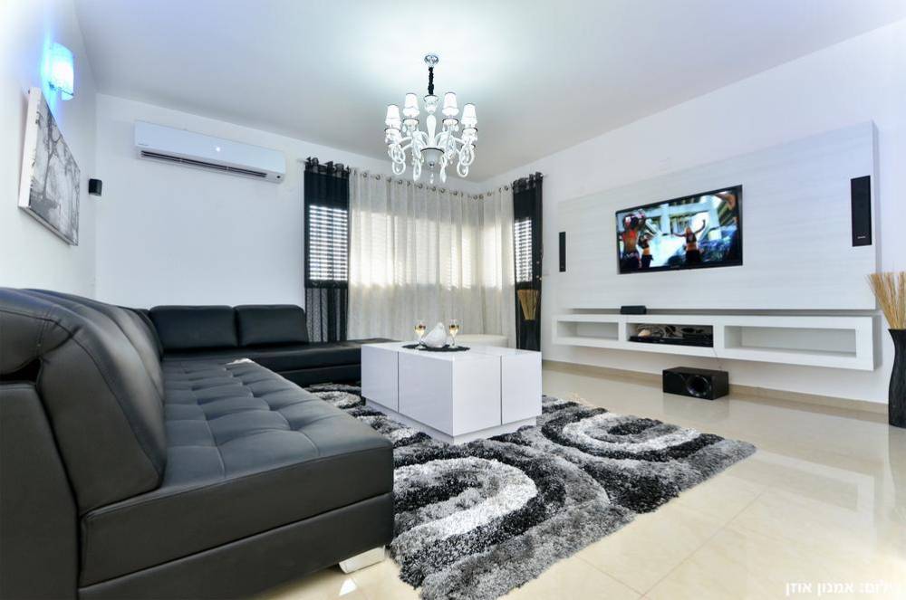 6896 מתחם פנימי, אחוזת כרמים, וילה  בכפר חנניה וילות - Vila 4 U