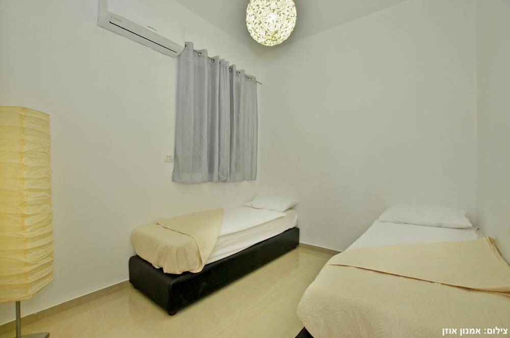 6903 מתחם פנימי, אחוזת כרמים, וילה  בכפר חנניה וילות - Vila 4 U