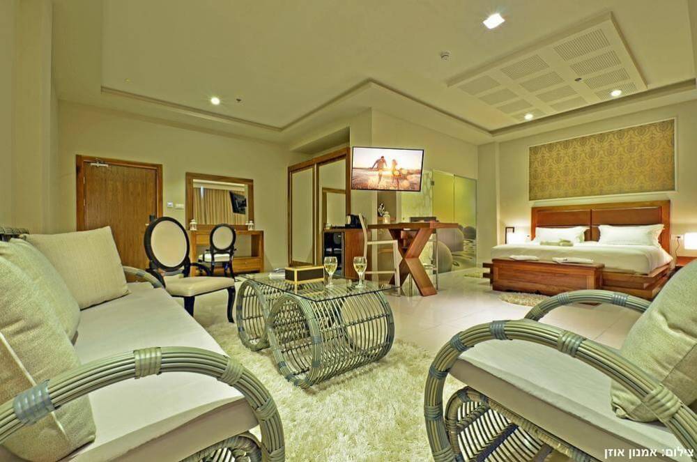 סנדרין בוטיק - סלון מפואר סוויטות סנדרין בוטיק, סוויטות סנדרין בוטיק, וילה  בנהריה וילות - Vila 4 U