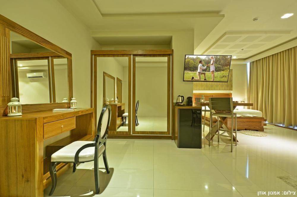 8345 סוויטות סנדרין בוטיק, סוויטות סנדרין בוטיק, וילה  בנהריה וילות - Vila 4 U