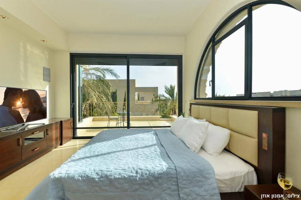 8732 מתחם פנימי, קיסריה גולדן גרדן, וילה  בקיסריה וילות - Vila 4 U