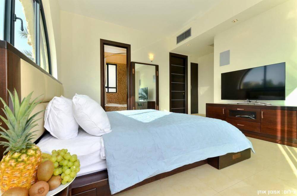 8733 מתחם פנימי, קיסריה גולדן גרדן, וילה  בקיסריה וילות - Vila 4 U