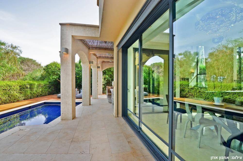 8736 מתחם חיצוני, קיסריה גולדן גרדן, וילה  בקיסריה וילות - Vila 4 U