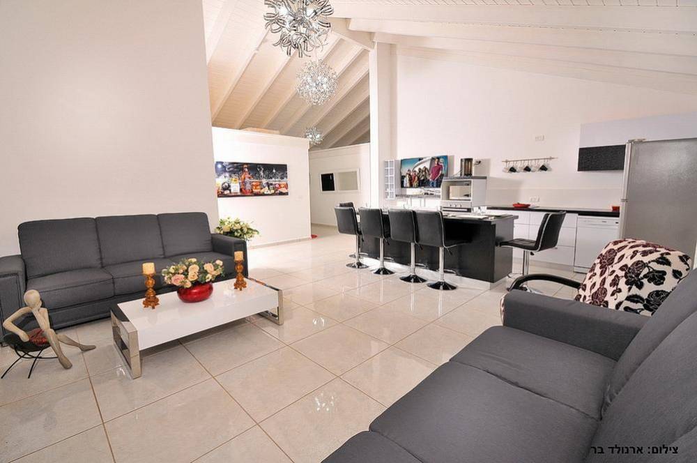 8766 מתחם פנימי, אחוזת אדל, וילה  בעבדון וילות - Vila 4 U