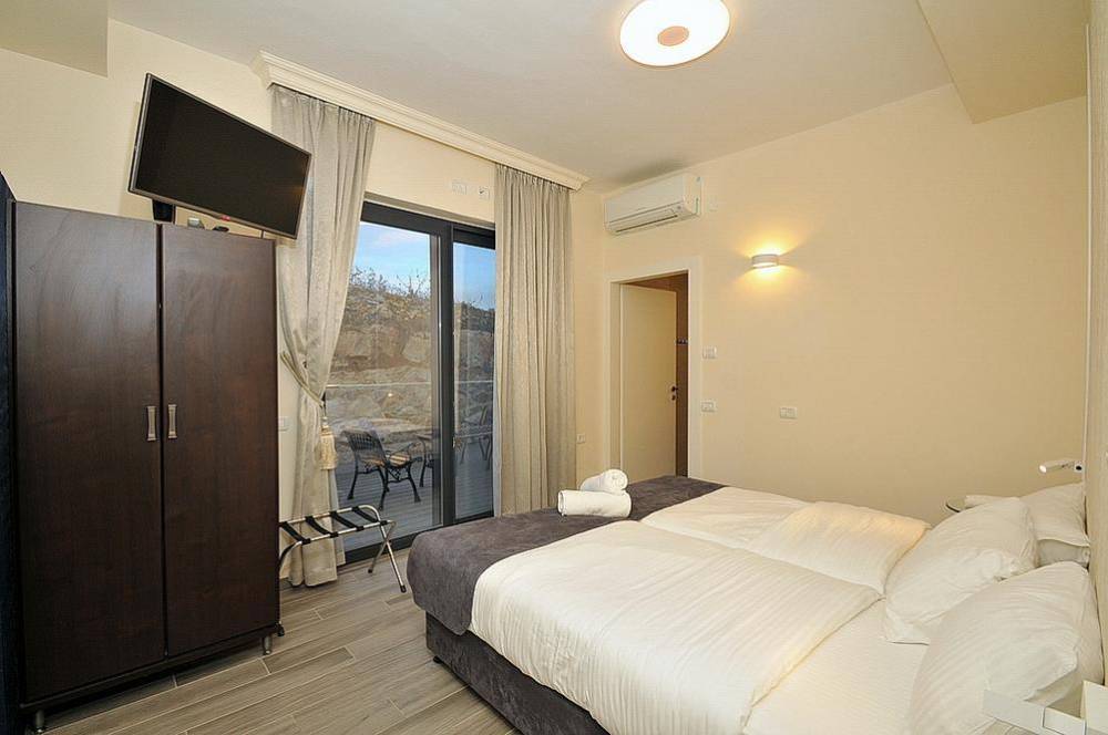 8875 גלריה כללית, וילת בוטיק מהדרין, וילה  באור הגנוז וילות - Vila 4 U