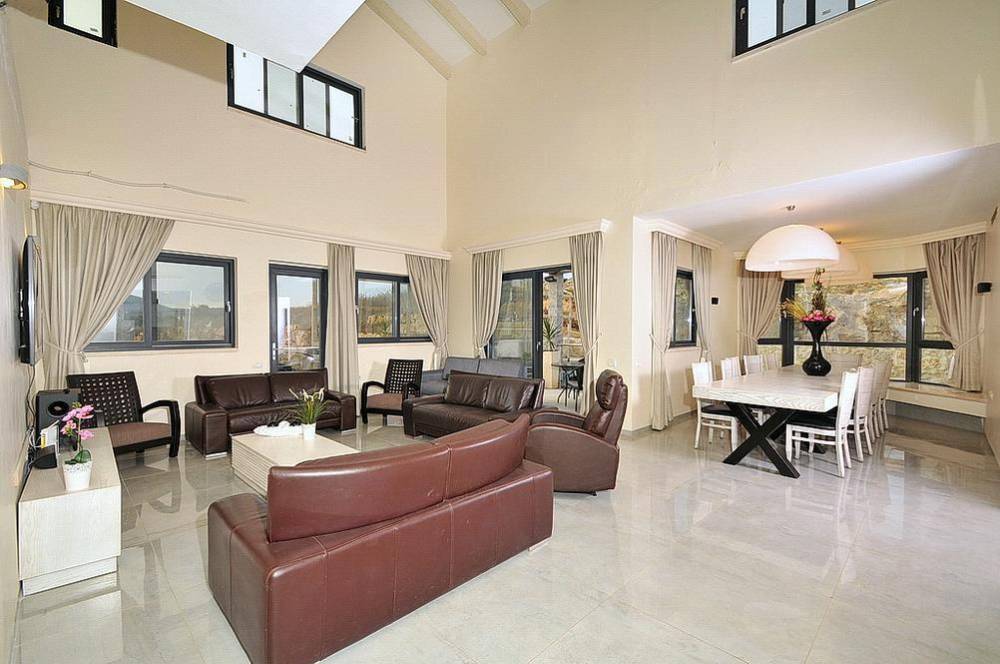 8890 פנים הוילה, וילת בוטיק מהדרין, וילה  באור הגנוז וילות - Vila 4 U