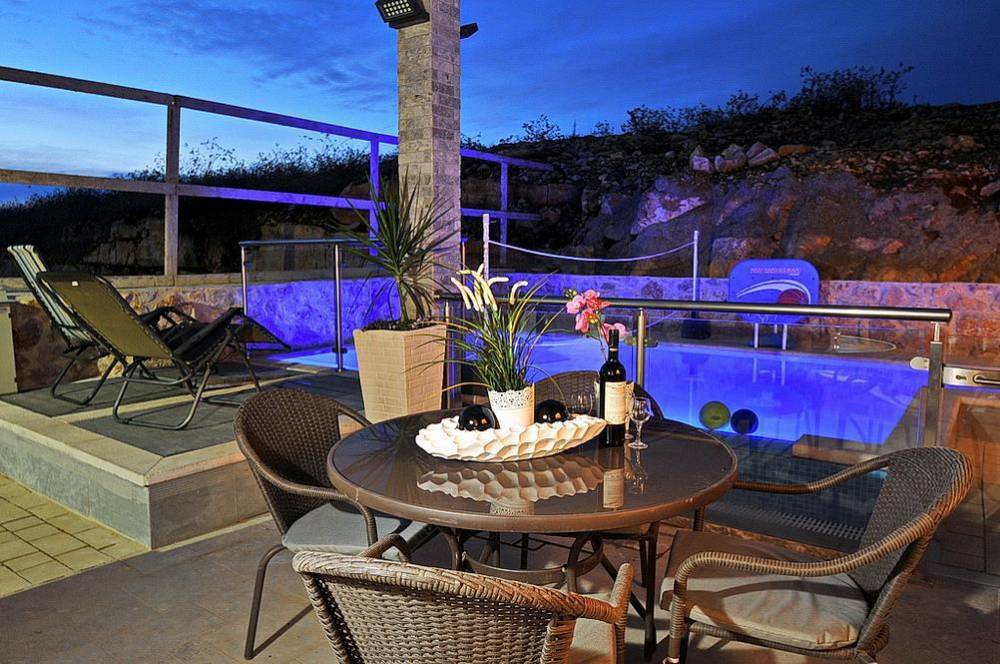 8907 מתחם חיצוני, וילת בוטיק מהדרין, וילה  באור הגנוז וילות - Vila 4 U