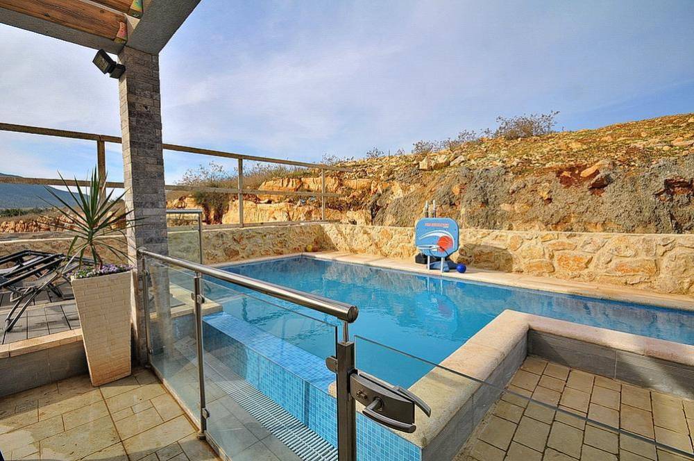 8918 מתחם חיצוני, וילת בוטיק מהדרין, וילה  באור הגנוז וילות - Vila 4 U