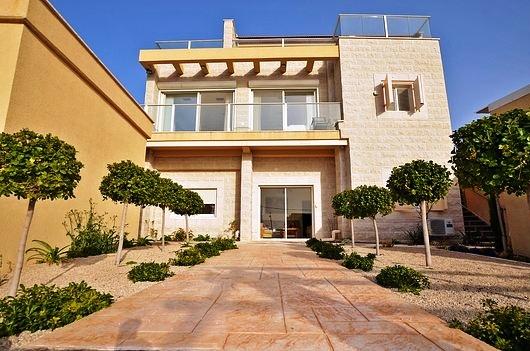 9408 מתחם חיצוני, וילה על החוף, וילה  בנהריה וילות - Vila 4 U