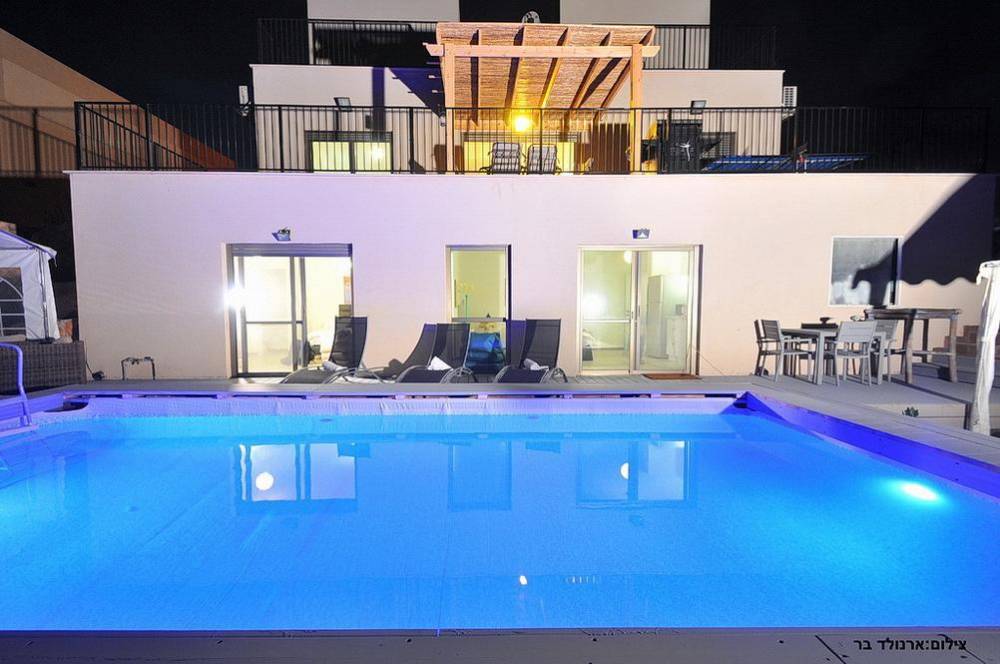 9687 מתחם חיצוני ובריכה, וילה טרסה, וילה  בכפר שמאי וילות - Vila 4 U