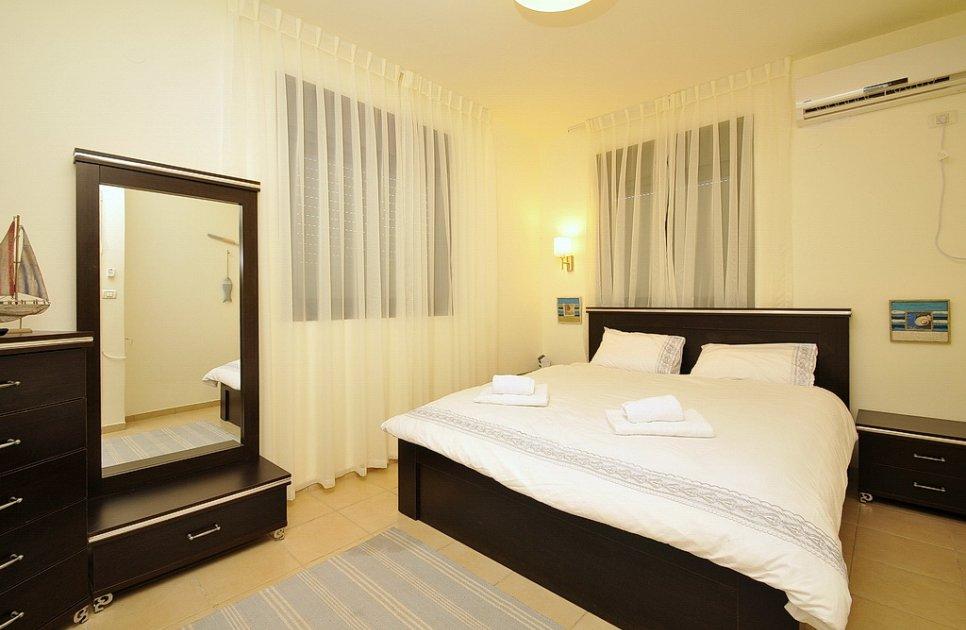 11831 חדרי שינה ורחצה, וילה וילאז', וילה  ביבנאל וילות - Vila 4 U