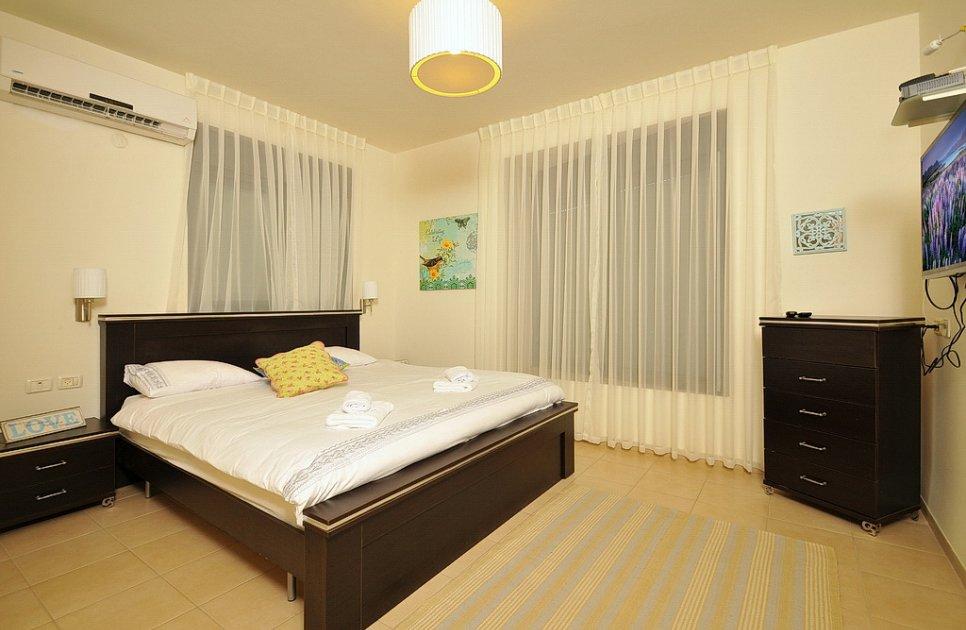 11836 חדרי שינה ורחצה, וילה וילאז', וילה  ביבנאל וילות - Vila 4 U