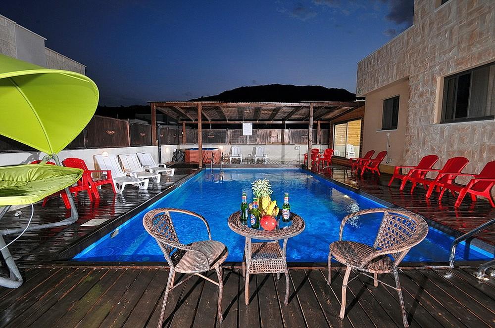 12428 בריכה וחדר האוכל, אחוזת הכתר, וילה  במגדל וילות - Vila 4 U