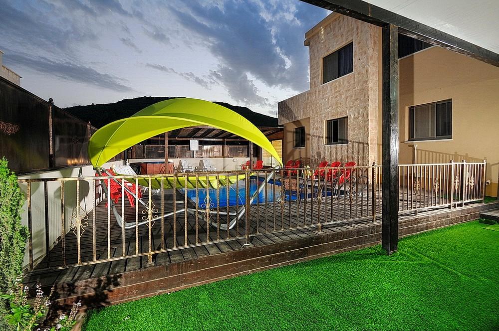 12430 בריכה וחדר האוכל, אחוזת הכתר, וילה  במגדל וילות - Vila 4 U