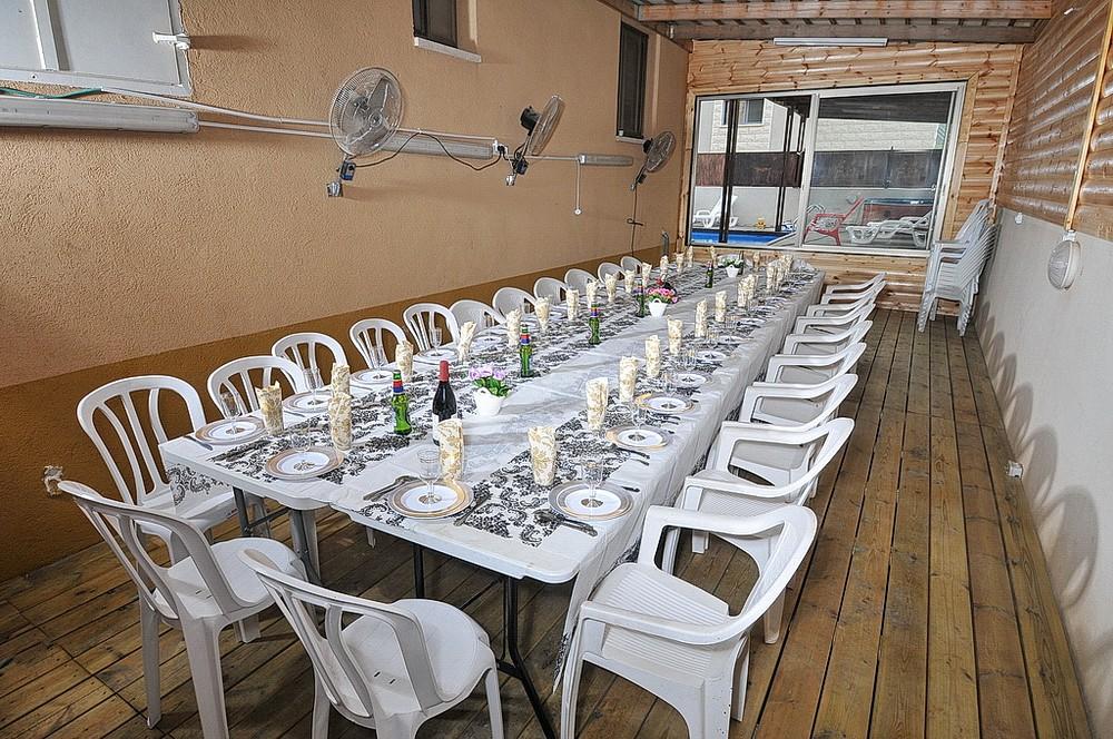 12431 בריכה וחדר האוכל, אחוזת הכתר, וילה  במגדל וילות - Vila 4 U