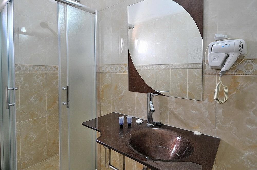 12444 סוויטות משפחתיות, אחוזת הכתר, וילה  במגדל וילות - Vila 4 U