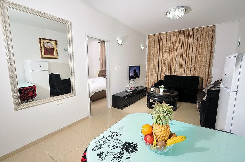 12451 סוויטות משפחתיות, אחוזת הכתר, וילה  במגדל וילות - Vila 4 U