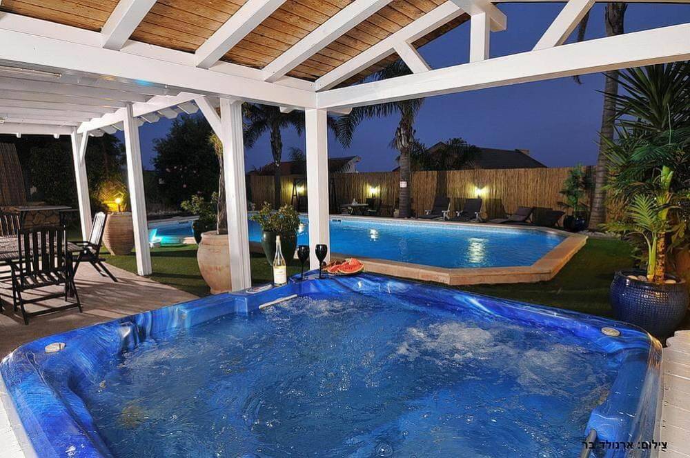 13507 מתחם חיצוני, וילה אלרום, וילה  בנוף כנרת וילות - Vila 4 U