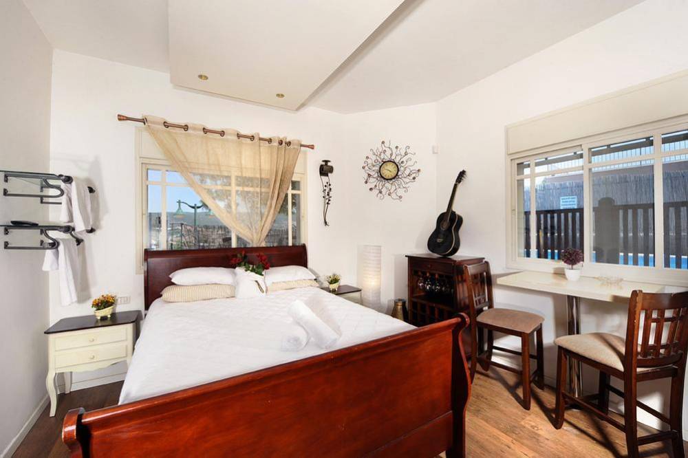 16203 סוויטות, וילה פירנצה בוטיק, וילה  בחוסן וילות - Vila 4 U