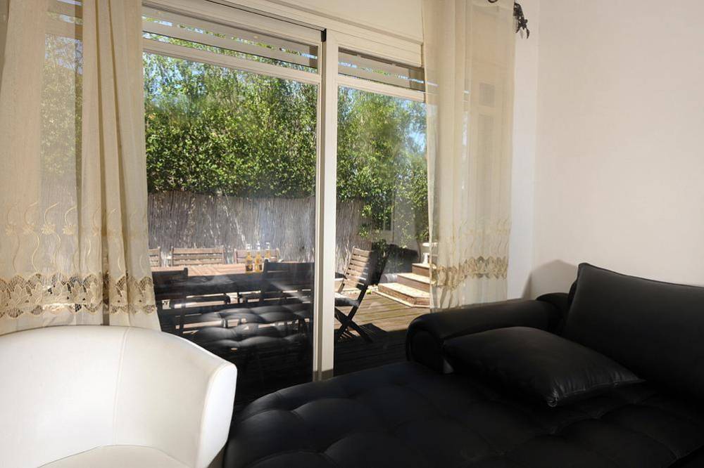 16210 סוויטות, וילה פירנצה בוטיק, וילה  בחוסן וילות - Vila 4 U