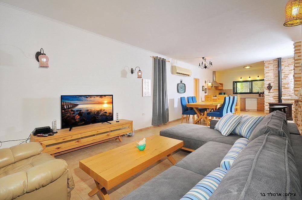 16861 וילה קלמה במושבה, וילה קלמה במושבה, וילה  ביסוד המעלה וילות - Vila 4 U