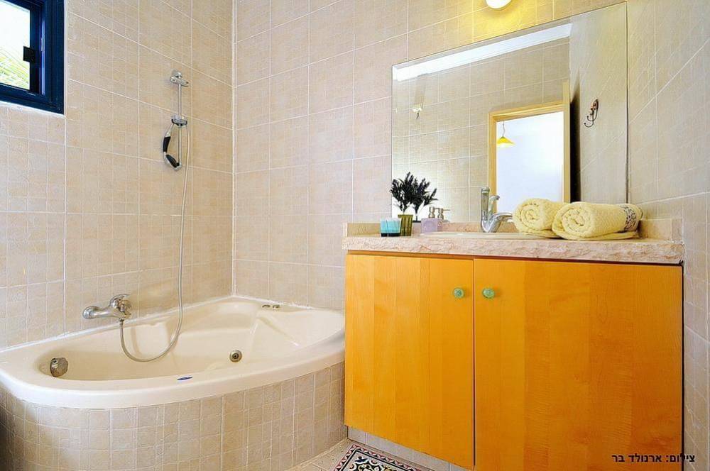 16872 וילה קלמה במושבה, וילה קלמה במושבה, וילה  ביסוד המעלה וילות - Vila 4 U