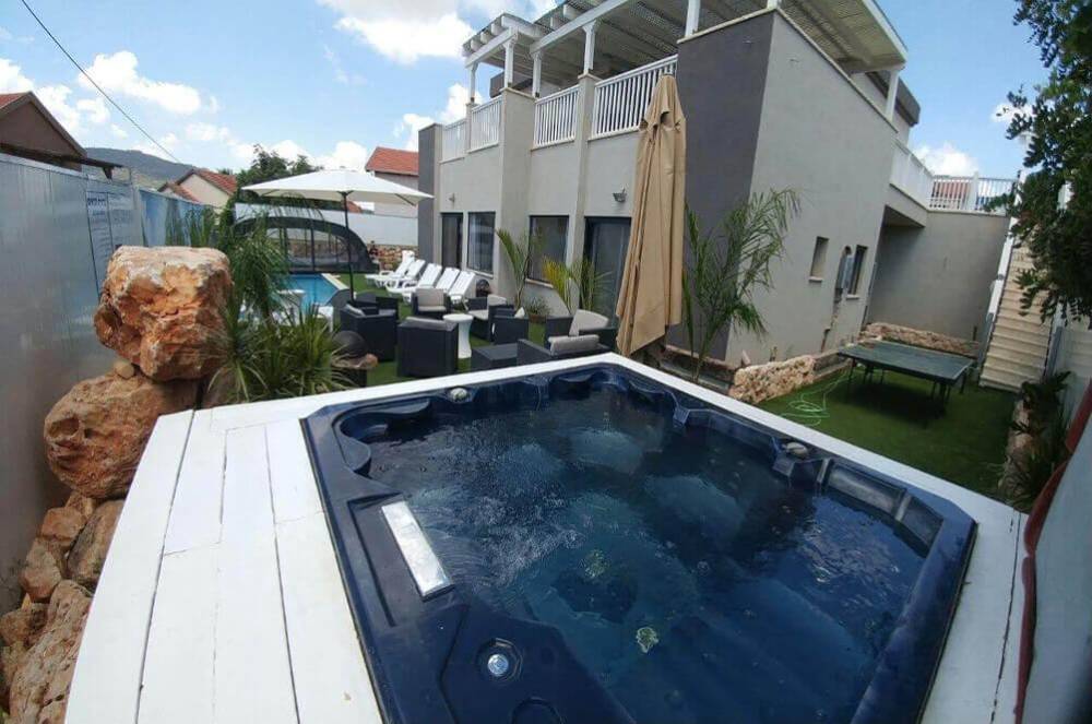 17642 כללי, אחוזת כרמים, וילה  בכפר חנניה וילות - Vila 4 U