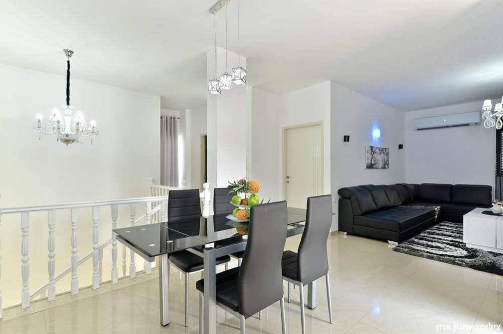 17651 כללי, אחוזת כרמים, וילה  בכפר חנניה וילות - Vila 4 U