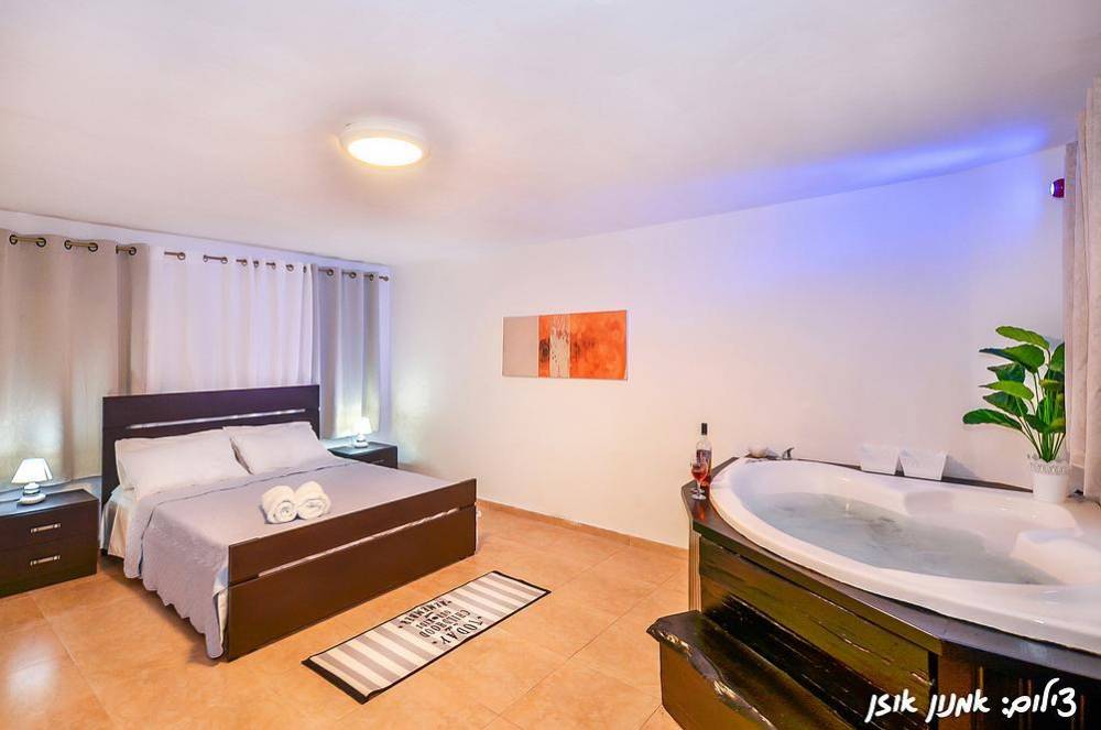 18376 פנים הוילה, אחוזת מור, וילה  באליפלט וילות - Vila 4 U