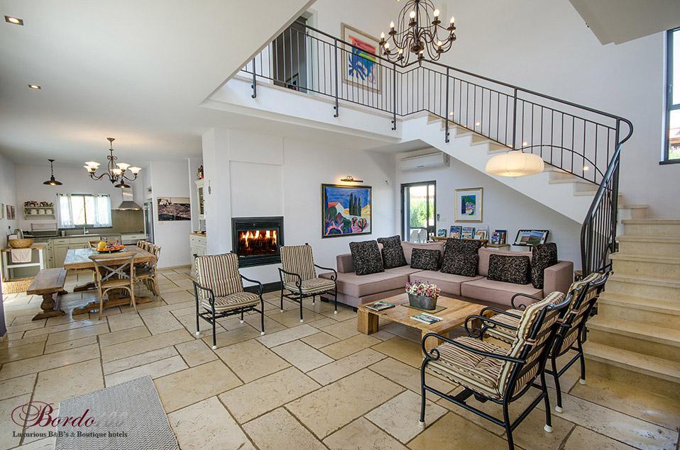 18467 פנים הוילה, הבית במושבה, וילה  במגדל וילות - Vila 4 U