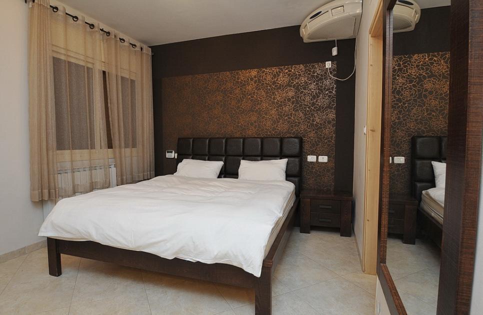 22974 מתחם פנימי, וילה דונטלה, וילה  בראש פינה וילות - Vila 4 U