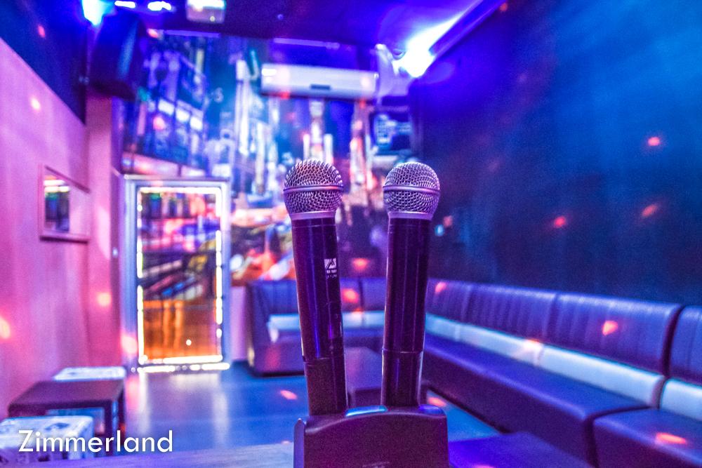 23621 קנדי קריוקי, קנדי לופט קריוקי, וילה  ברחובות וילות - Vila 4 U