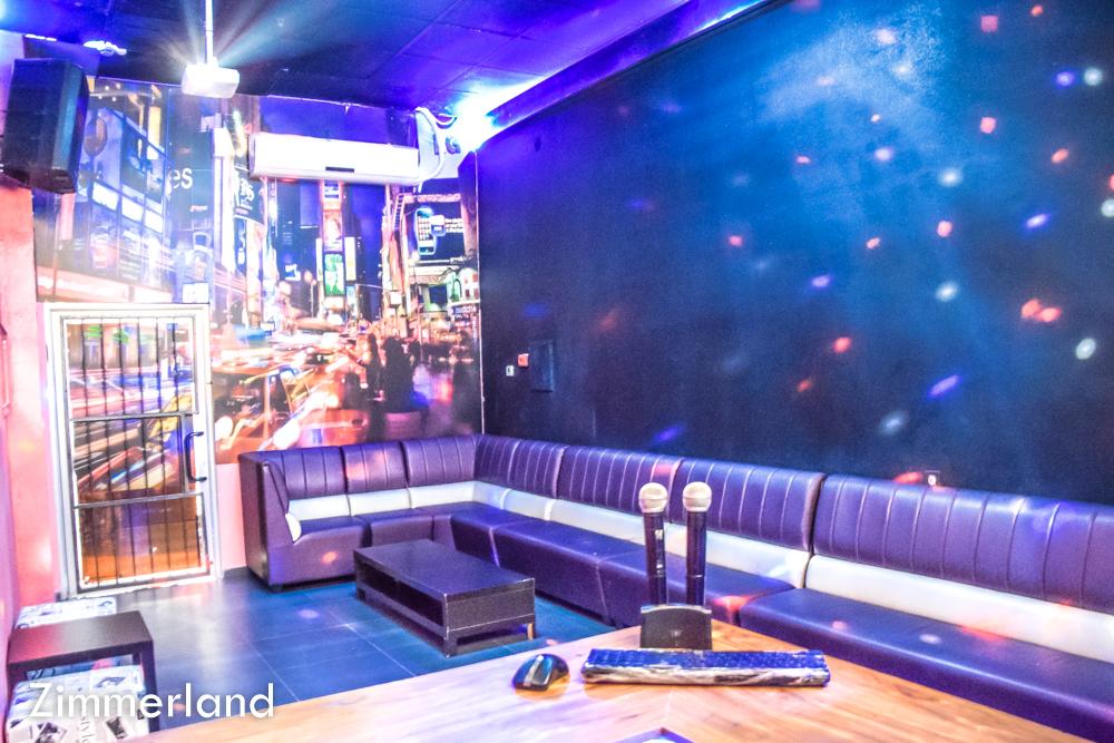 23623 קנדי קריוקי, קנדי לופט קריוקי, וילה  ברחובות וילות - Vila 4 U