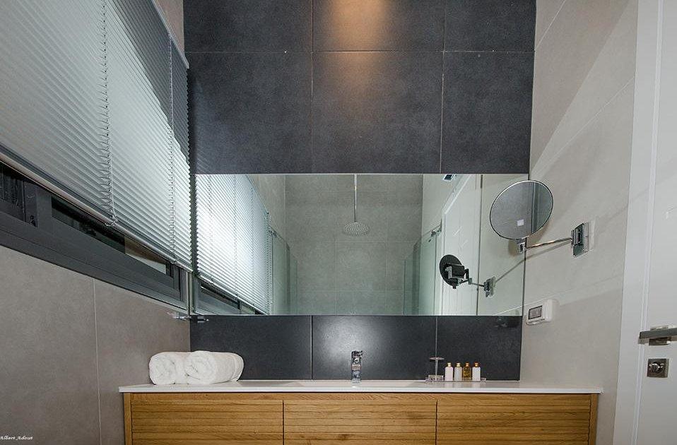 26010 פנים הוילה, לויט האוס, וילה  במושבה כנרת וילות - Vila 4 U