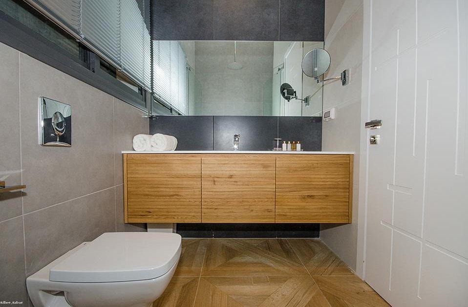 26012 פנים הוילה, לויט האוס, וילה  במושבה כנרת וילות - Vila 4 U