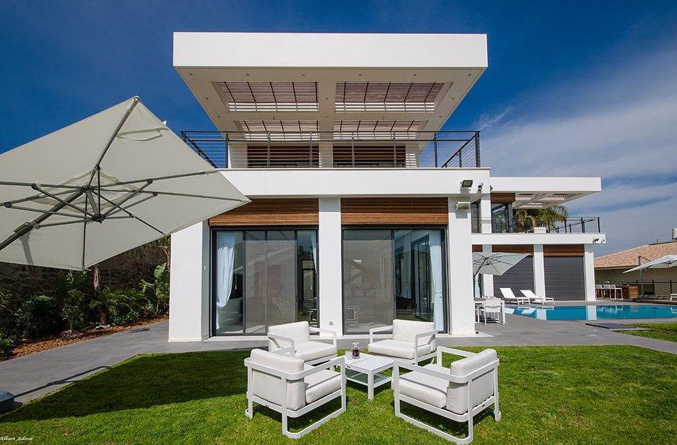 26015 המתחם החיצוני, לויט האוס, וילה  במושבה כנרת וילות - Vila 4 U