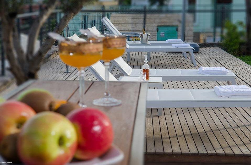 26016 המתחם החיצוני, לויט האוס, וילה  במושבה כנרת וילות - Vila 4 U