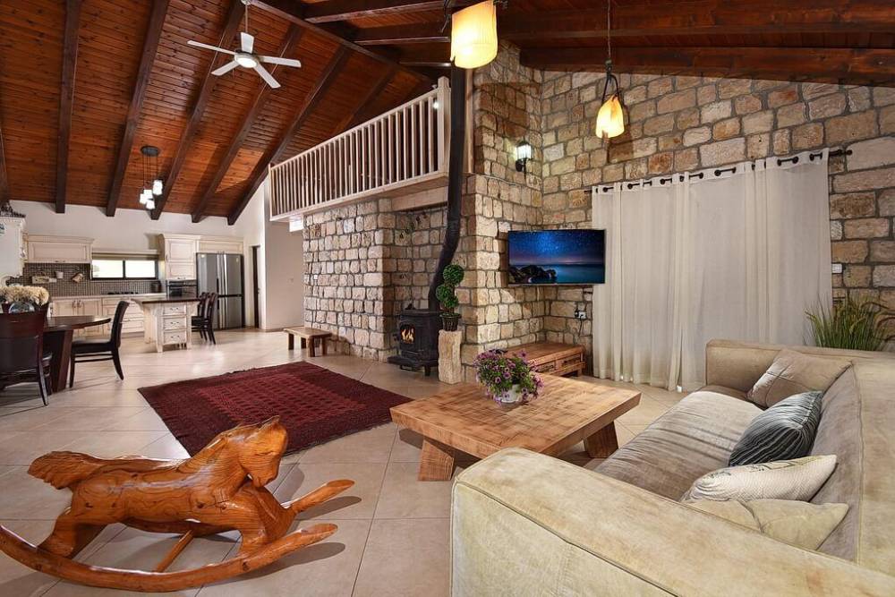 28073 פנים הוילה, הוילה בכרמים, וילה  בעלמה וילות - Vila 4 U