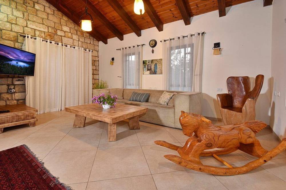 28077 פנים הוילה, הוילה בכרמים, וילה  בעלמה וילות - Vila 4 U