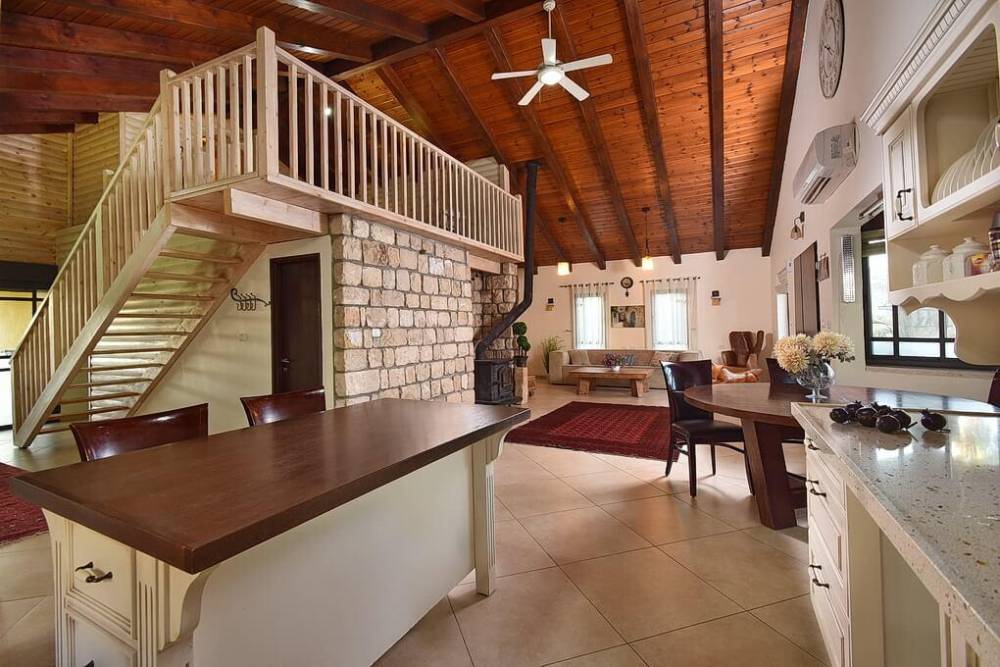 28080 פנים הוילה, הוילה בכרמים, וילה  בעלמה וילות - Vila 4 U