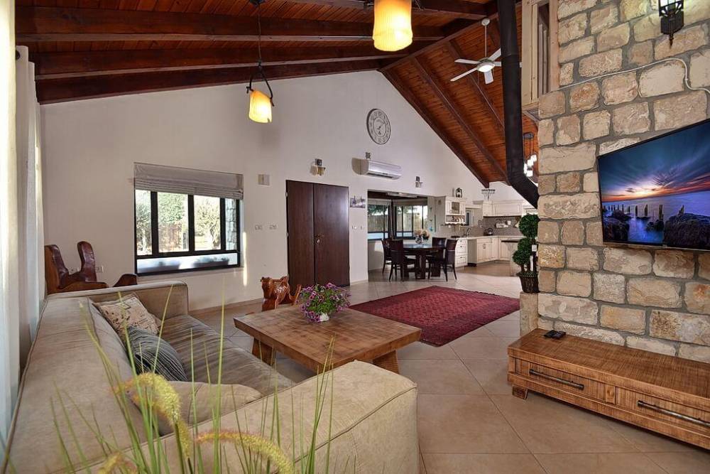 28081 פנים הוילה, הוילה בכרמים, וילה  בעלמה וילות - Vila 4 U