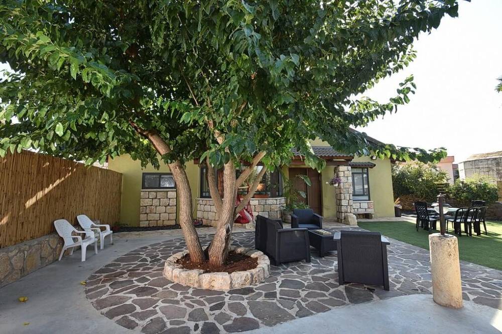 28100 מתחם חיצוני, הוילה בכרמים, וילה  בעלמה וילות - Vila 4 U