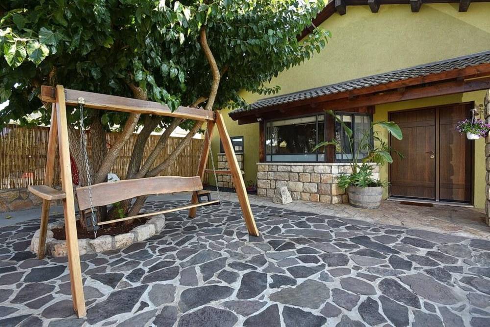 28101 מתחם חיצוני, הוילה בכרמים, וילה  בעלמה וילות - Vila 4 U