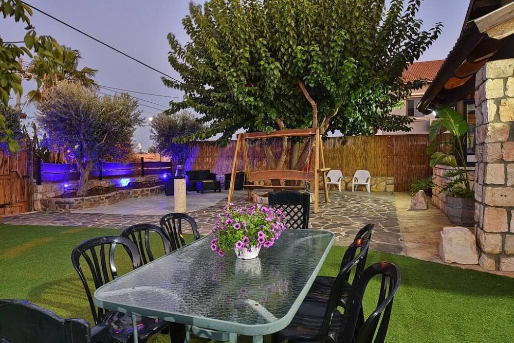 28103 מתחם חיצוני, הוילה בכרמים, וילה  בעלמה וילות - Vila 4 U