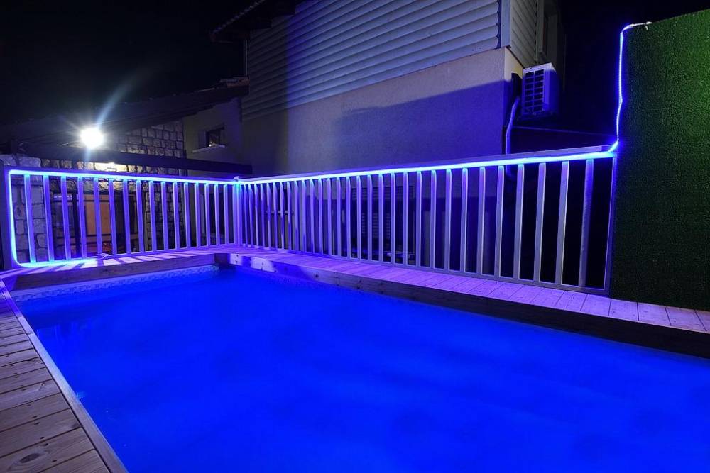 28125 מתחם חיצוני, הוילה בכרמים, וילה  בעלמה וילות - Vila 4 U