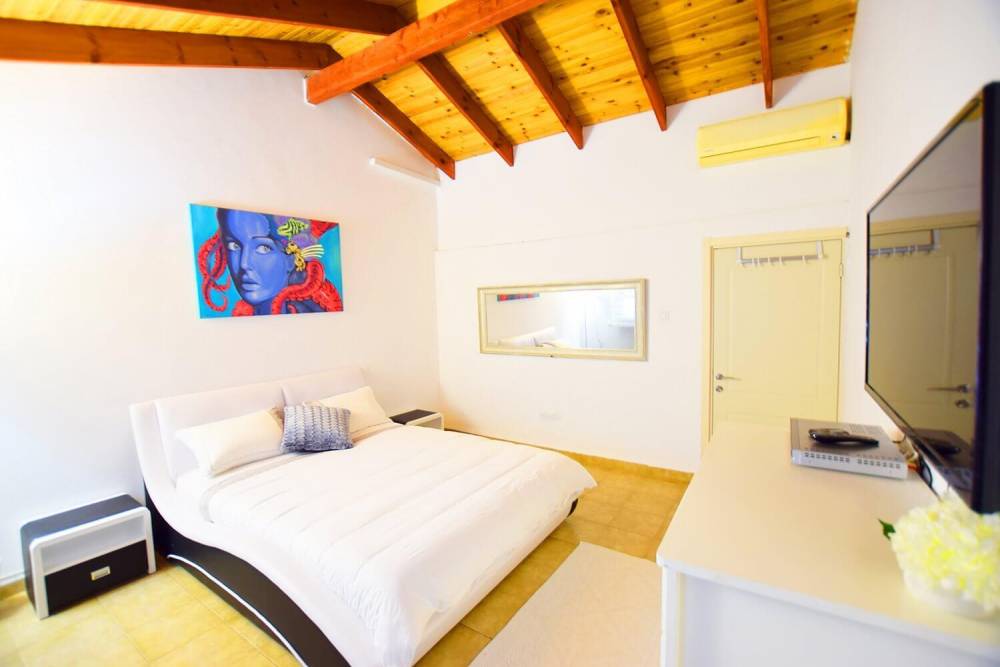 32865 פנים הוילה והחדרים, לוילה בגליל, וילה  בחוסן וילות - Vila 4 U