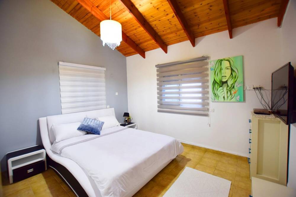 32866 פנים הוילה והחדרים, לוילה בגליל, וילה  בחוסן וילות - Vila 4 U