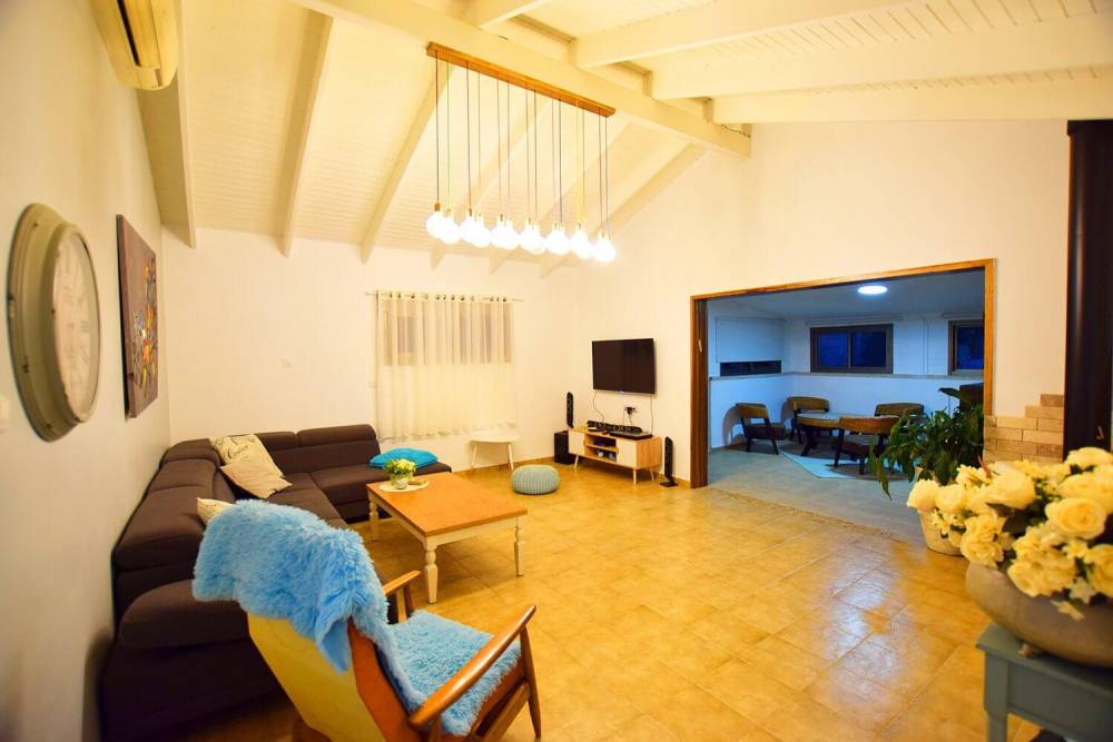 32876 פנים הוילה והחדרים, לוילה בגליל, וילה  בחוסן וילות - Vila 4 U